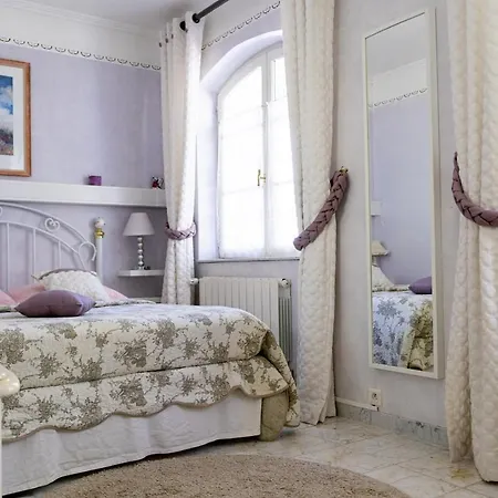 Holiday home Located In A Quiet And Secure Subdivision Near The Beaches Of Cala Rossa