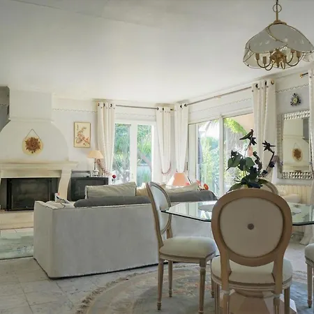 Holiday home Located In A Quiet And Secure Subdivision Near The Beaches Of Cala Rossa Porto-Vecchio (Corsica)